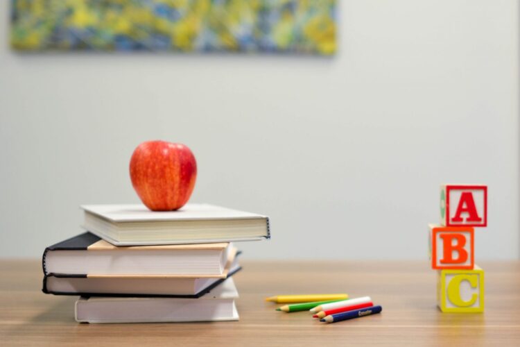  Schule sucht Partner - Hintergründe und Ansatzpunkte  für die Jugendarbeit