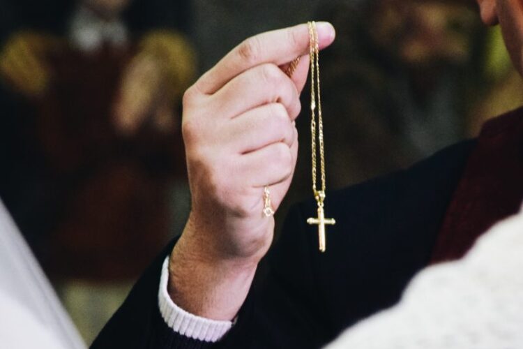 Der besondere Priester