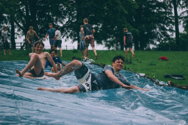 Slip and Slide Rutsche