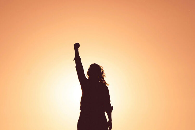  Kinder, Küche, Kirche – und Karriere?! Wie die Gesellschaft das Frauenbild prägt